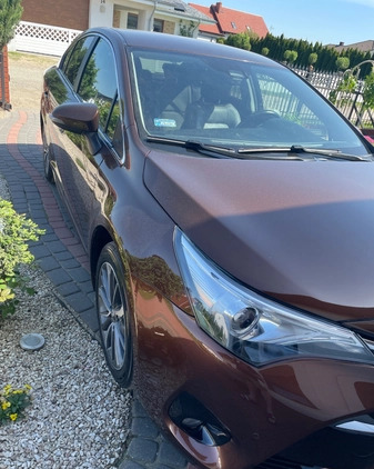 Toyota Avensis cena 45500 przebieg: 182100, rok produkcji 2015 z Środa Śląska małe 137